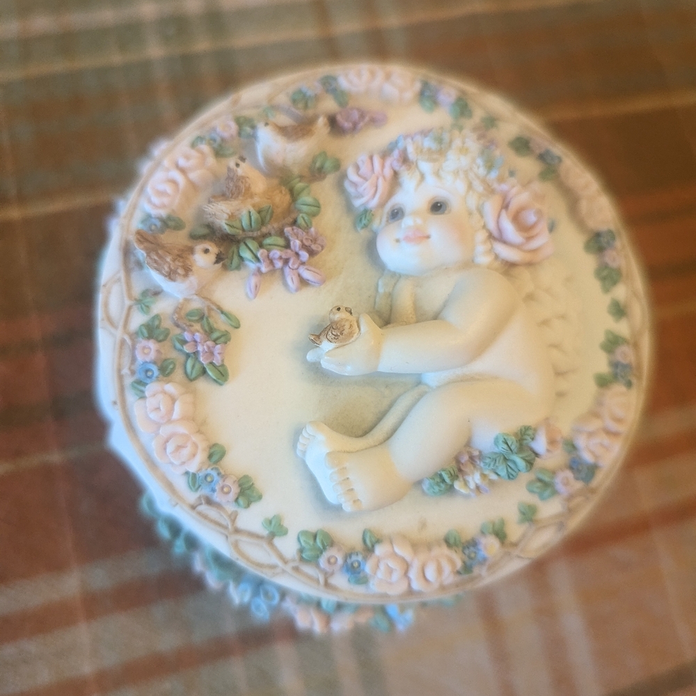 Dreamsicles Music Box